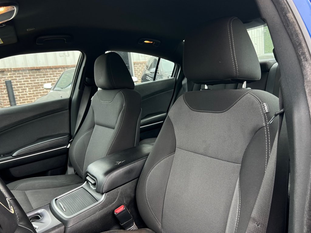 2018 Dodge Charger SXT photo