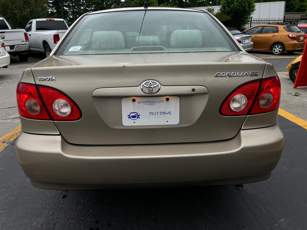 2007 Toyota Corolla CE photo