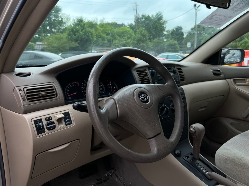 2007 Toyota Corolla CE photo