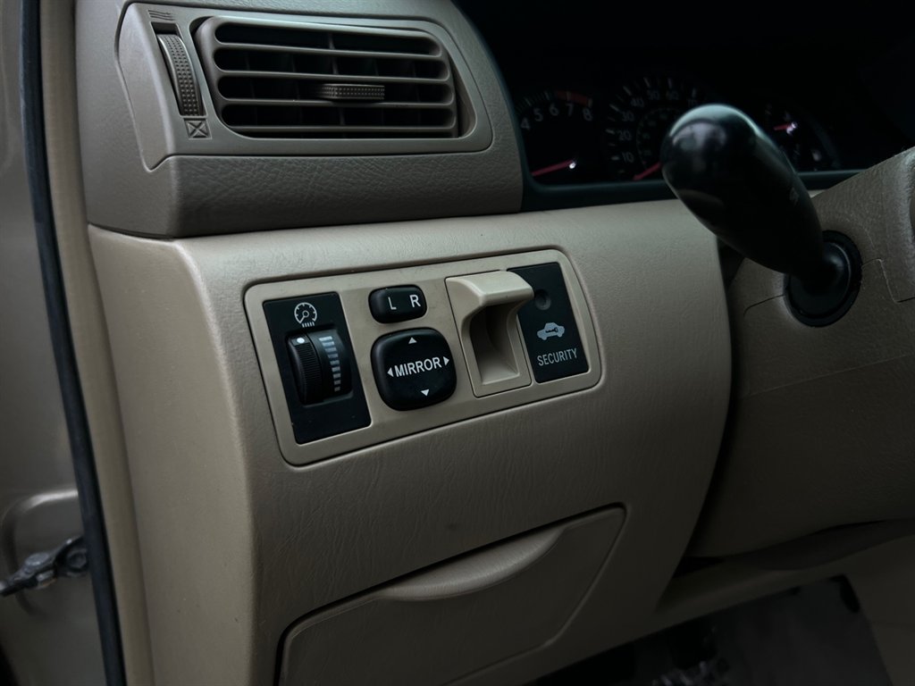 2007 Toyota Corolla CE photo