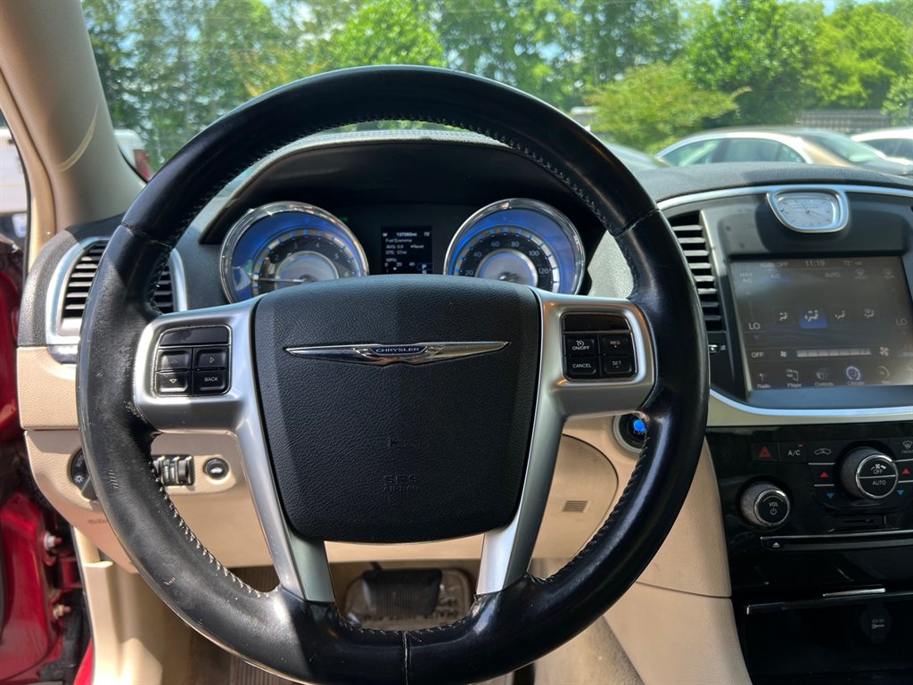 2012 Chrysler 300 photo