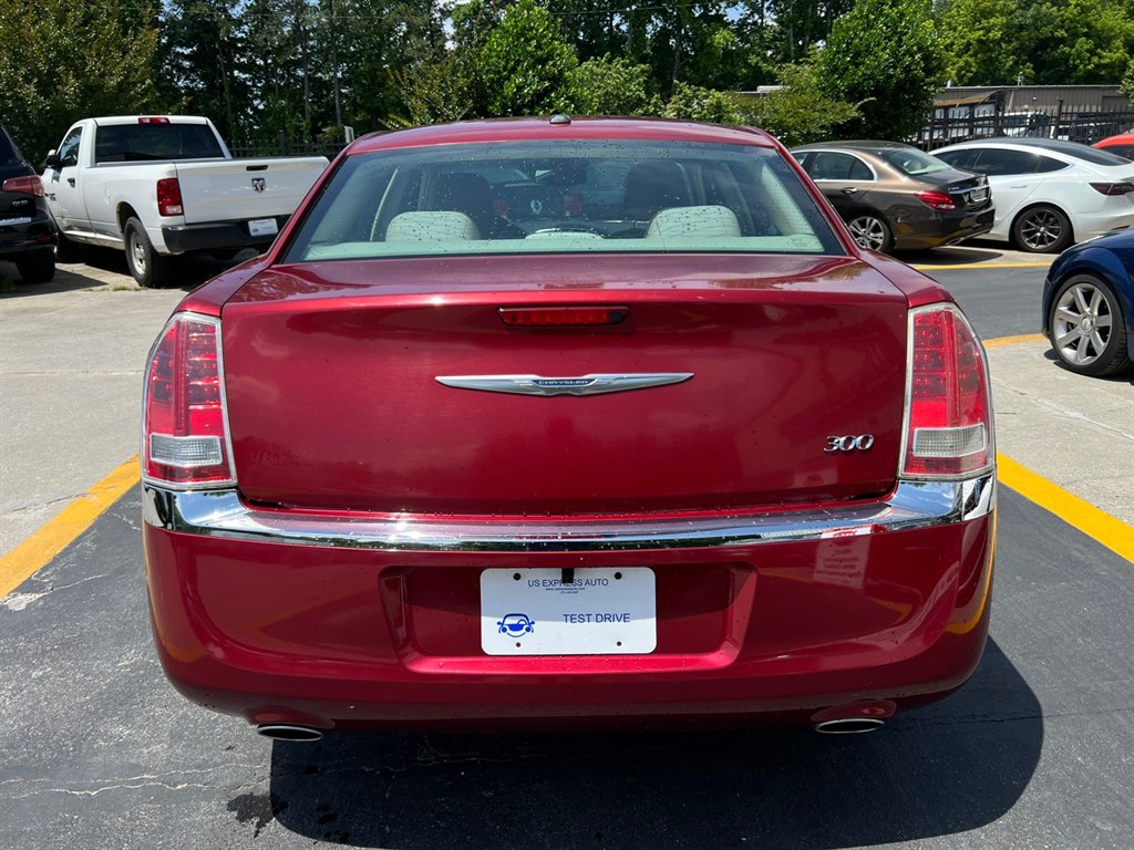 2012 Chrysler 300 photo