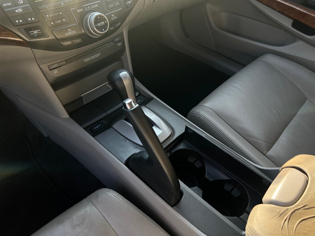 2011 Honda Accord EX-L V6 photo