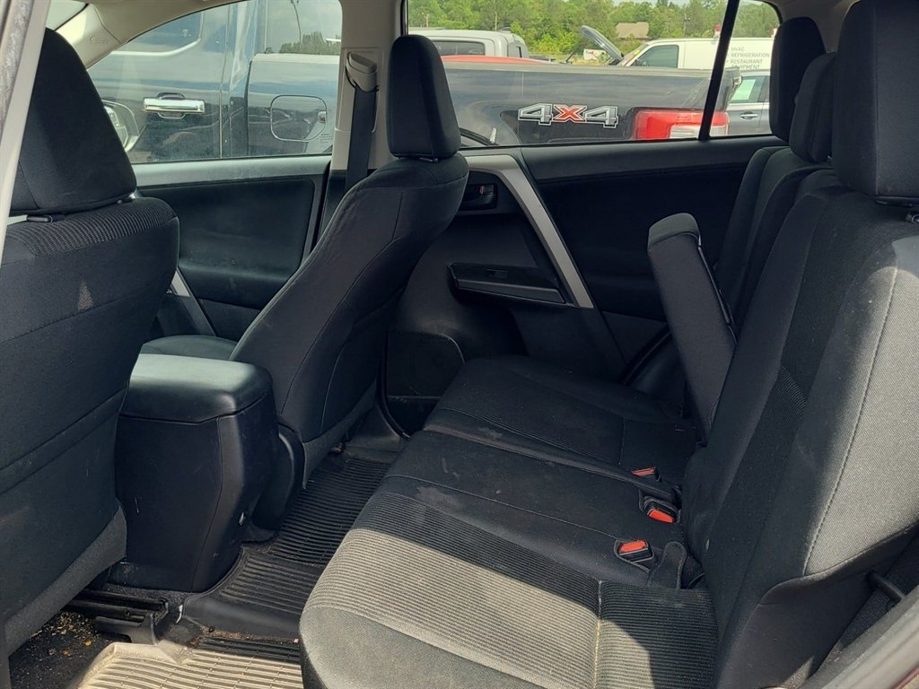 2017 Toyota RAV4 LE photo