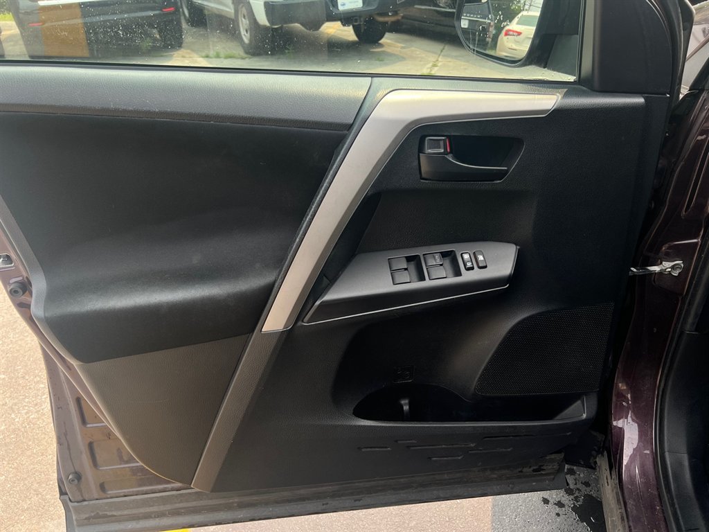 2017 Toyota RAV4 - $9,995