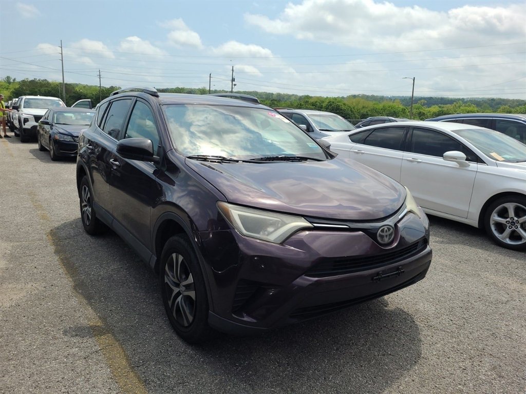 2017 Toyota RAV4 LE photo