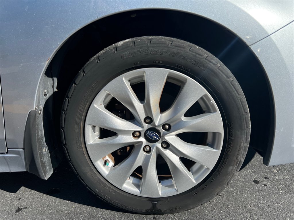 2016 Subaru Legacy Premium photo