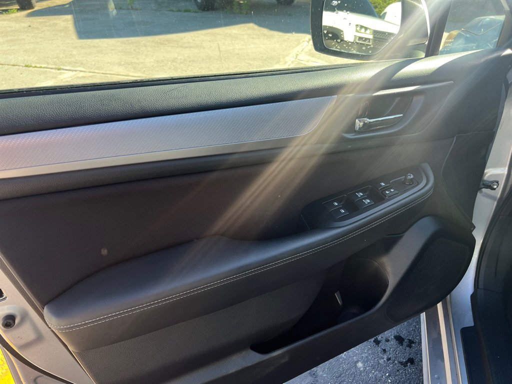 2016 Subaru Legacy Premium photo