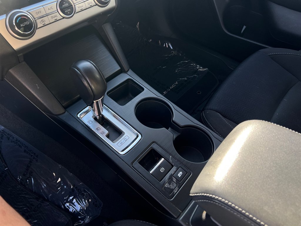 2016 Subaru Legacy Premium photo