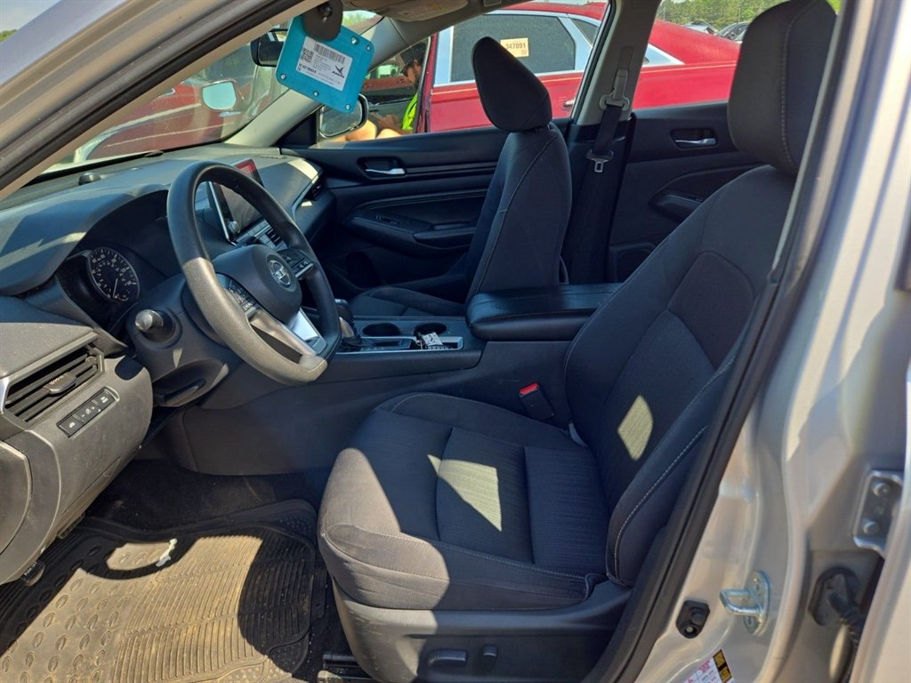 2019 Nissan Altima S photo