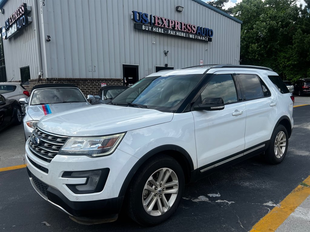2017 Ford Explorer - $8,995