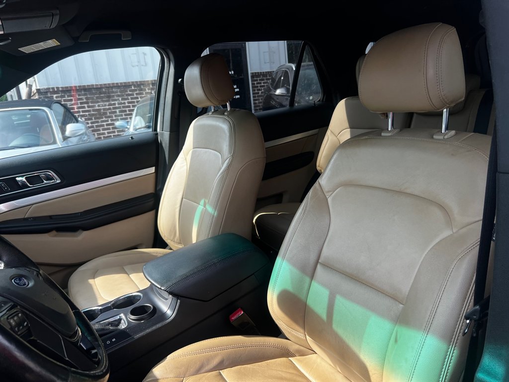 2017 Ford Explorer - $8,995