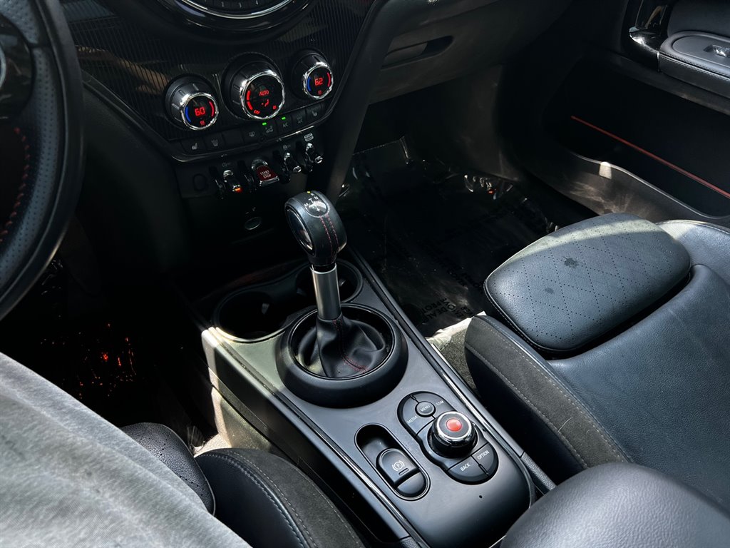 2017 Mini Clubman Base S ALL4 photo 39