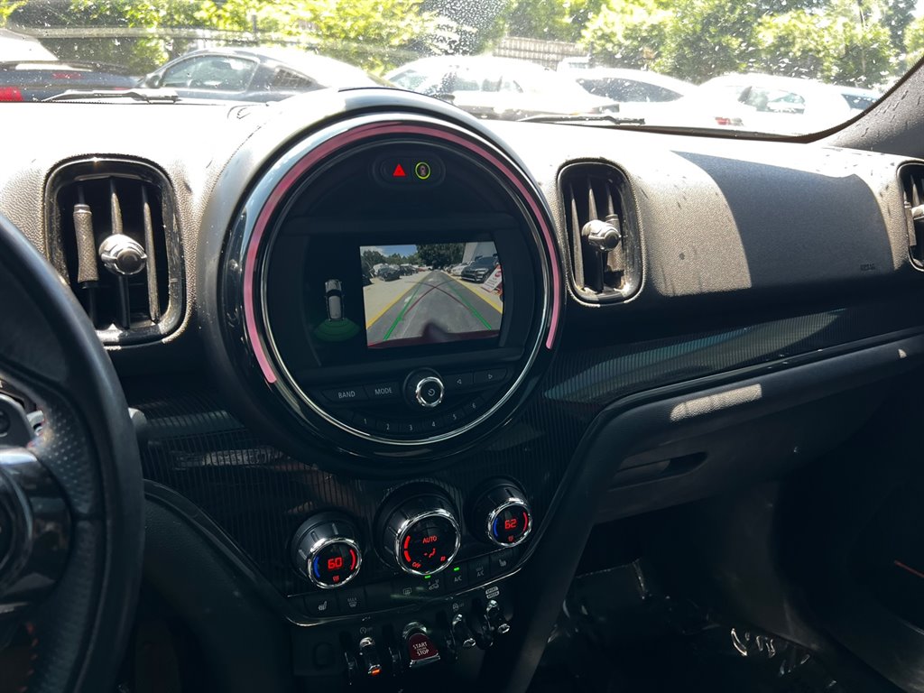 2017 Mini Clubman Base S ALL4 photo 38