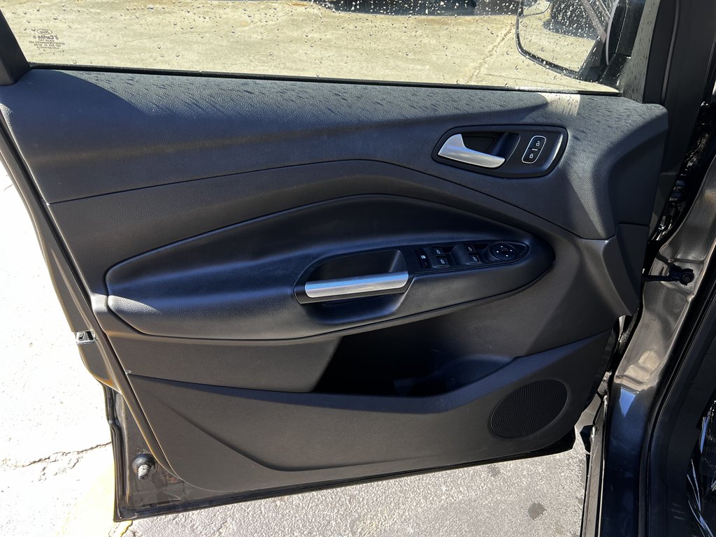 2018 Ford Escape - $8,995
