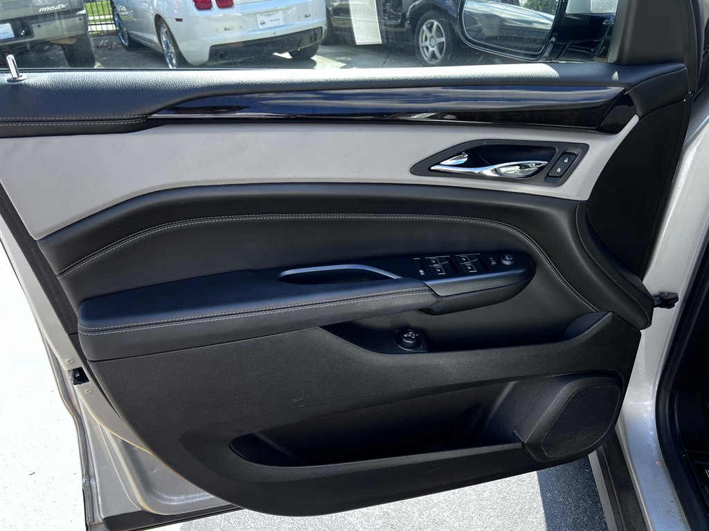 2014 Cadillac SRX - $9,995