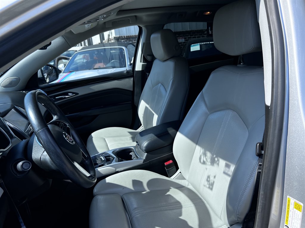 2014 Cadillac SRX - $9,995