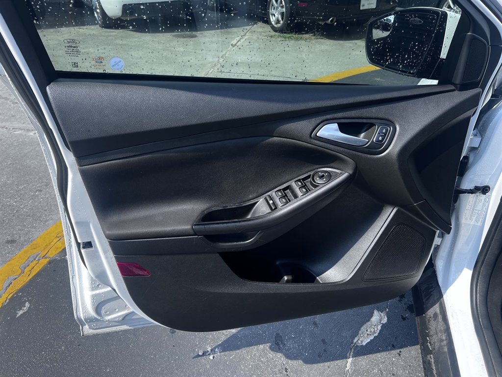2018 Ford Focus - $9,995