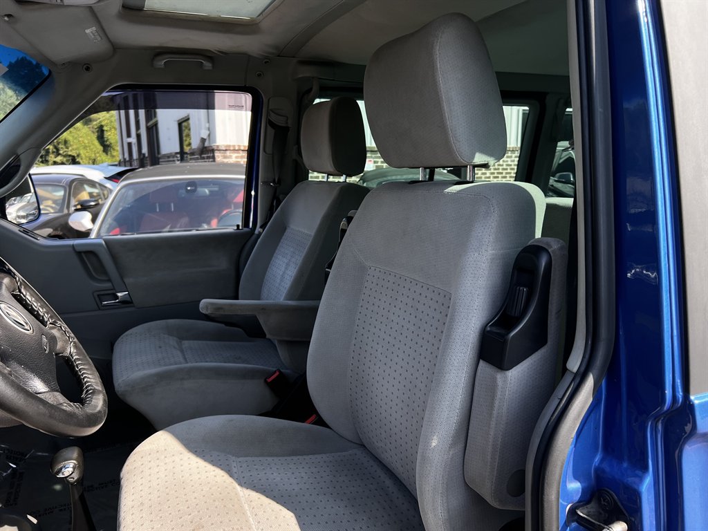2003 Volkswagen Eurovan - $11,995