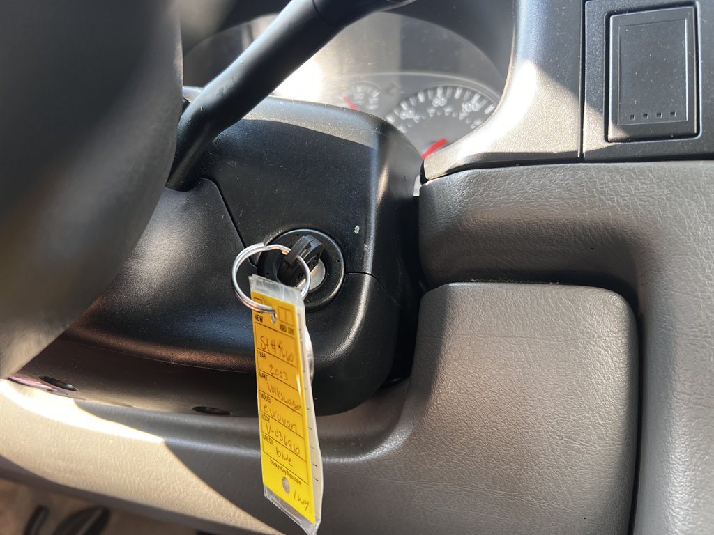 2003 Volkswagen Eurovan - $11,995