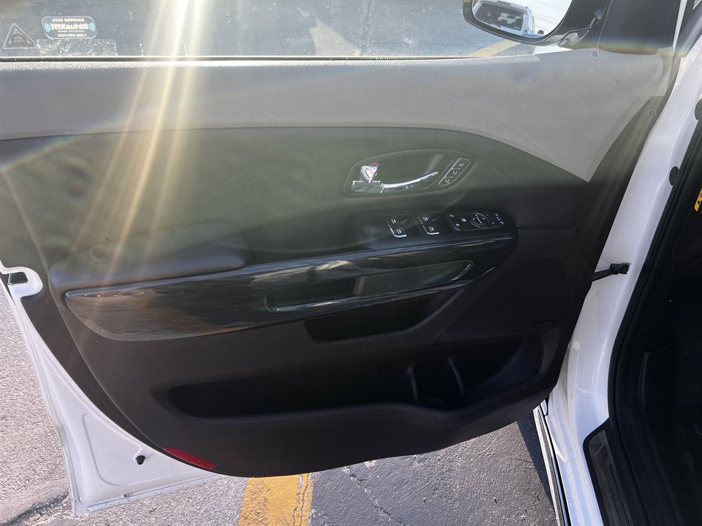 2016 Kia Sedona - $9,695