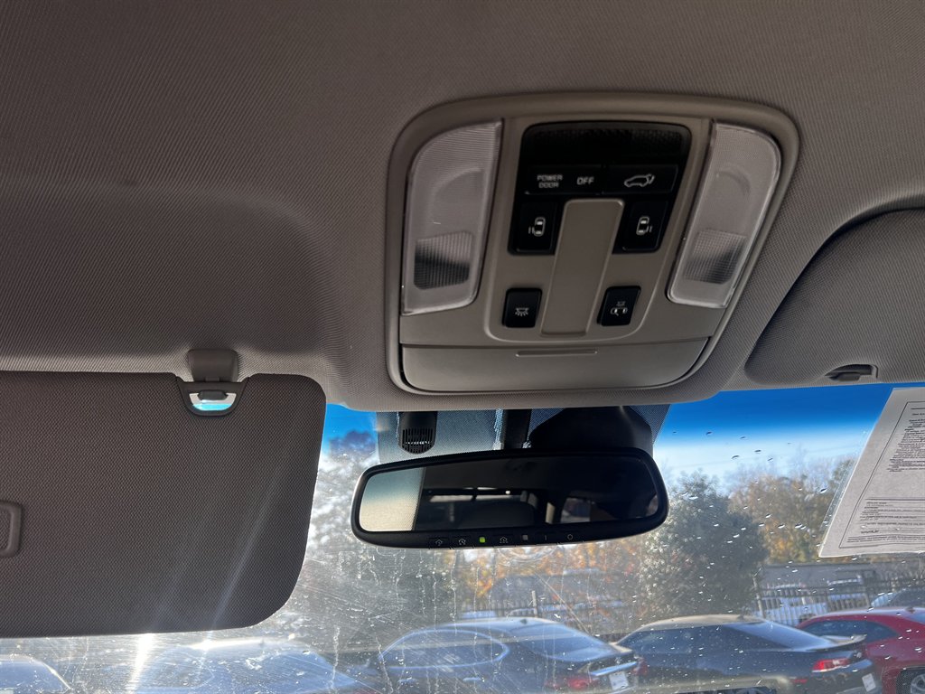 2016 Kia Sedona - $9,695
