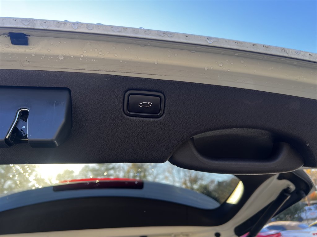 2016 Kia Sedona - $9,695