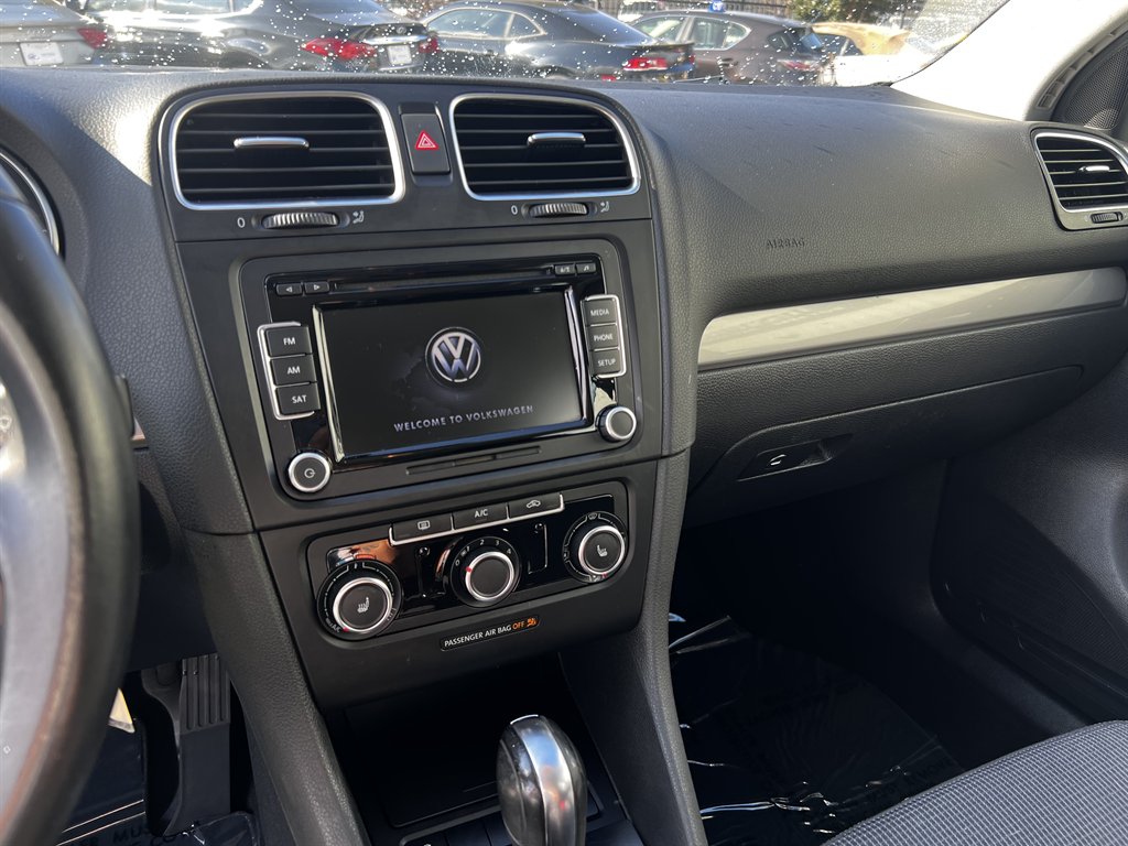 2014 Volkswagen Golf - $7,995