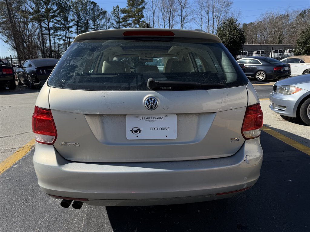 2011 Volkswagen Jetta - $5,995