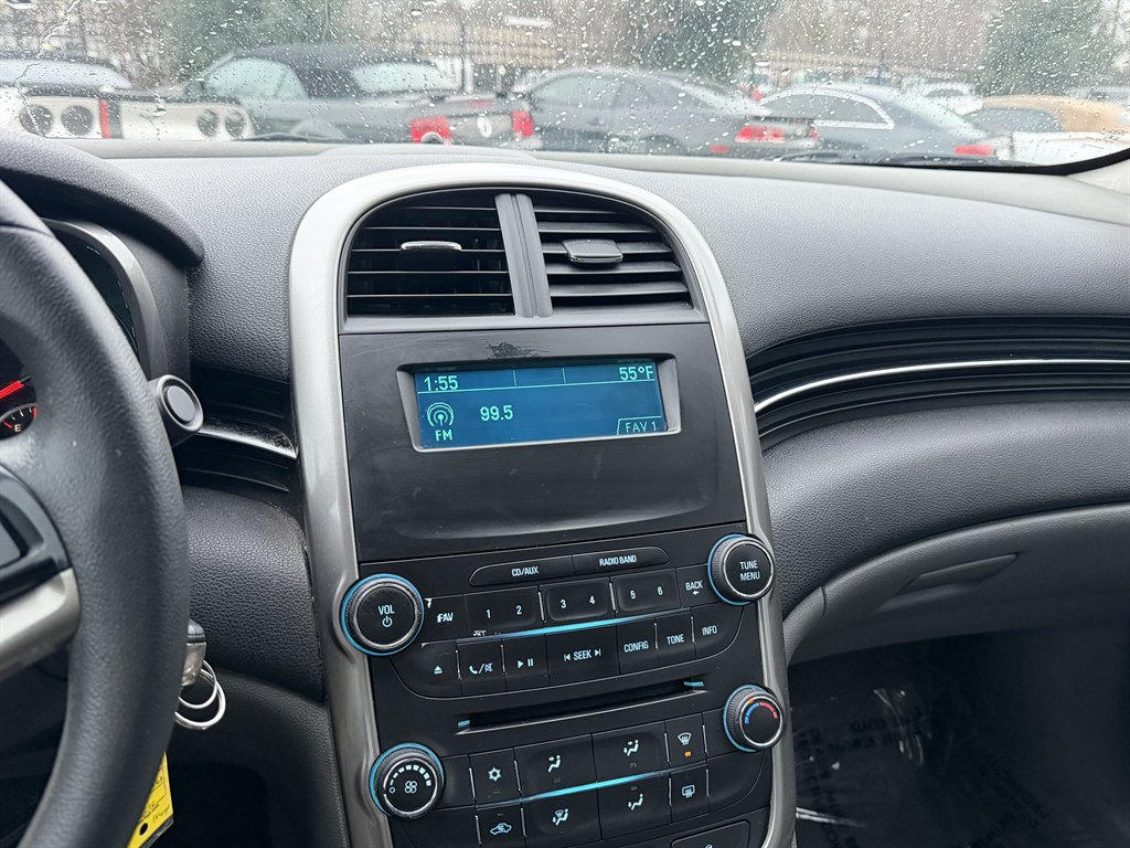 2015 Chevrolet Malibu - $6,995