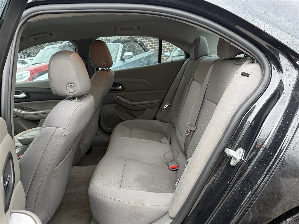 2015 Chevrolet Malibu - $6,995