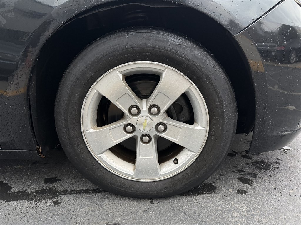 2015 Chevrolet Malibu - $6,995