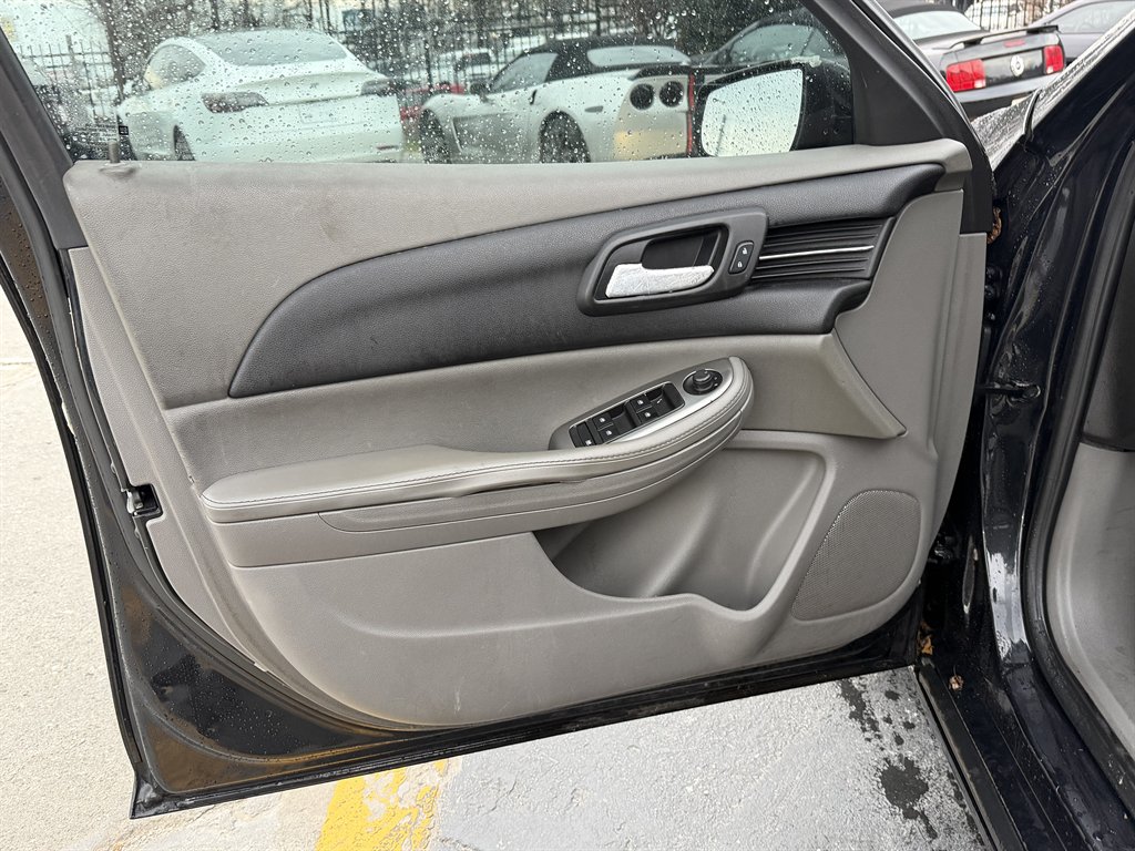 2015 Chevrolet Malibu - $6,995