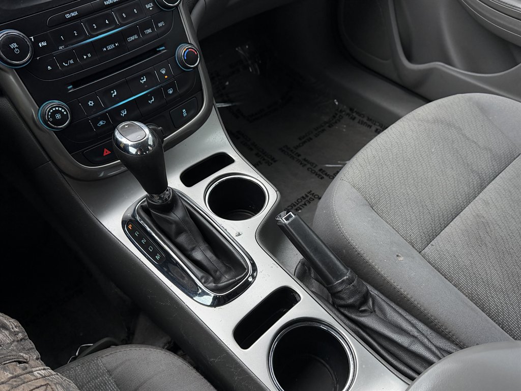 2015 Chevrolet Malibu - $6,995
