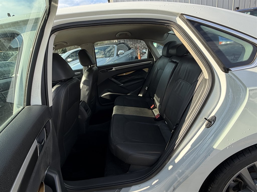 2017 Volkswagen Passat - $7,995