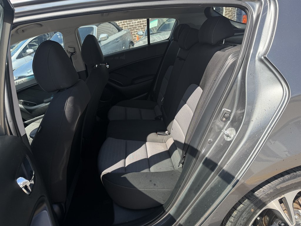 2016 Kia Forte - $7,995