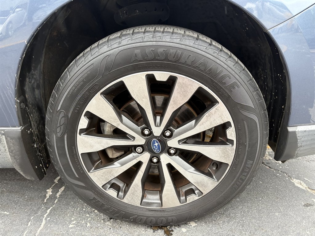 2015 Subaru Outback - $9,995