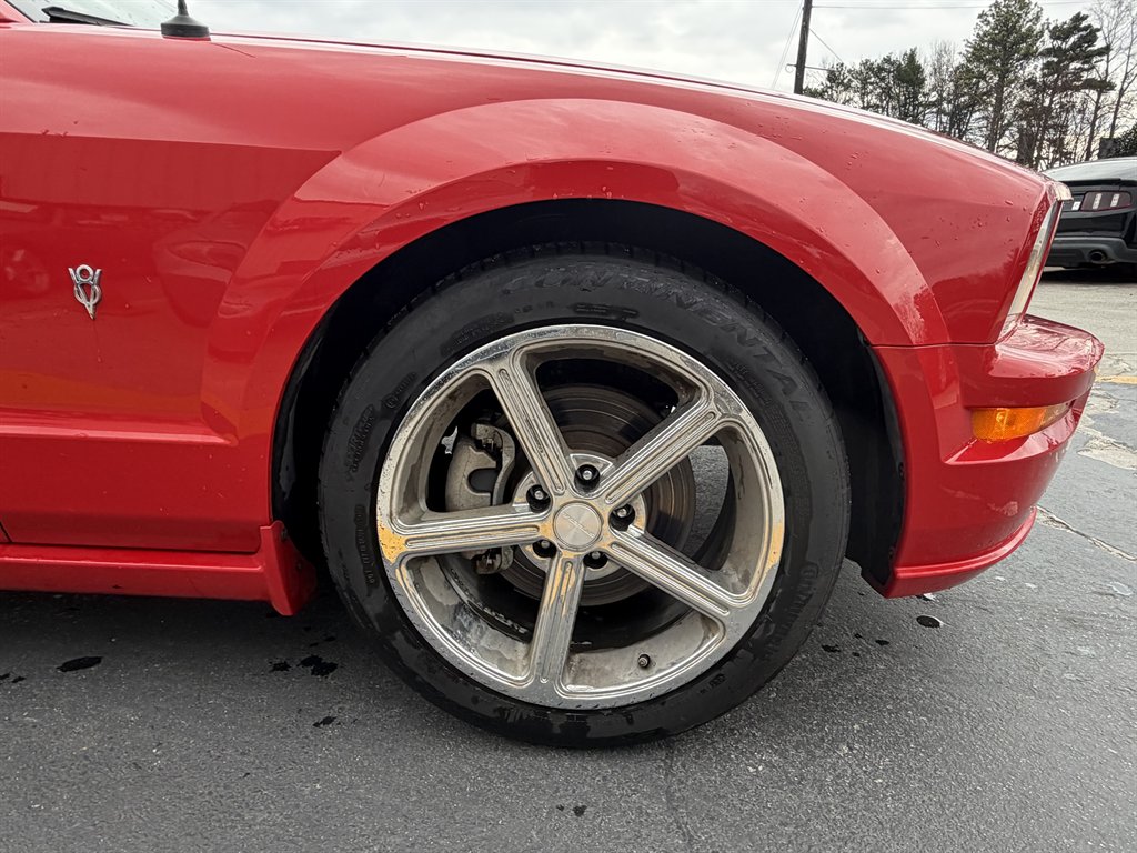 2007 Ford Mustang - $15,995