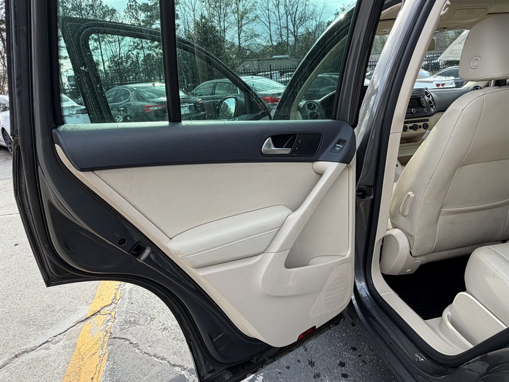 2013 Volkswagen Tiguan - $7,995