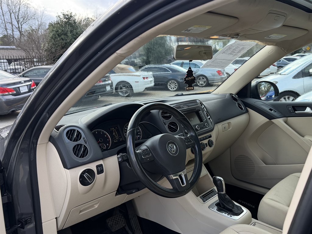 2013 Volkswagen Tiguan - $7,995