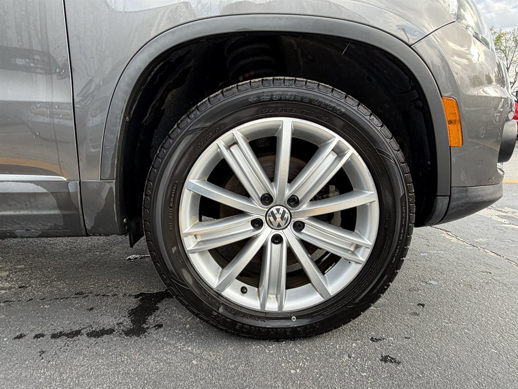 2013 Volkswagen Tiguan - $7,995