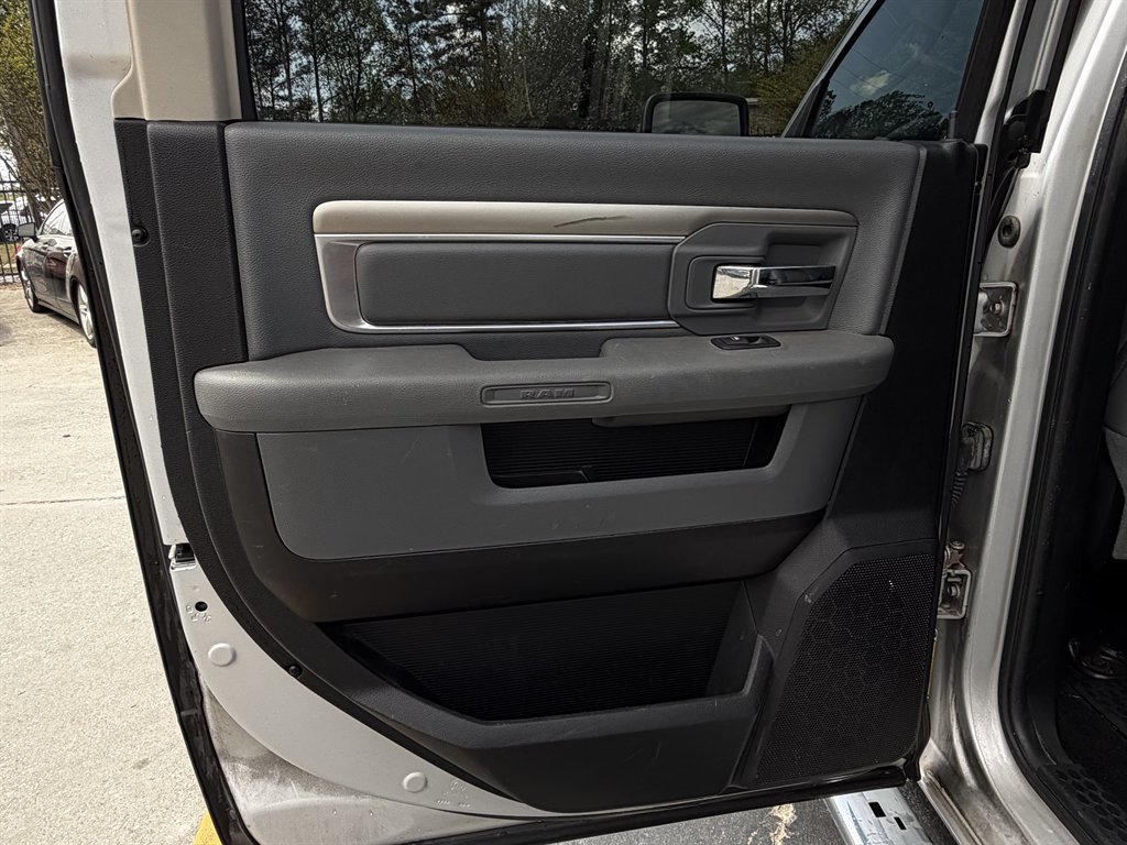 2014 Ram 1500 - $11,995