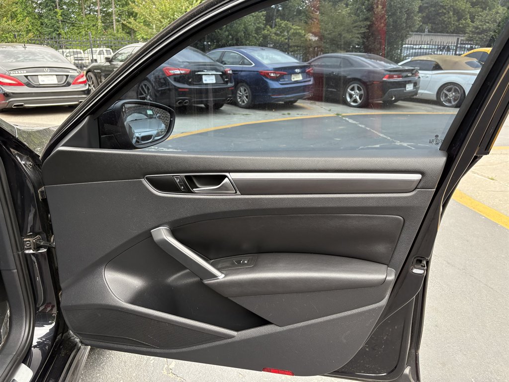 2017 Volkswagen Passat - $7,995