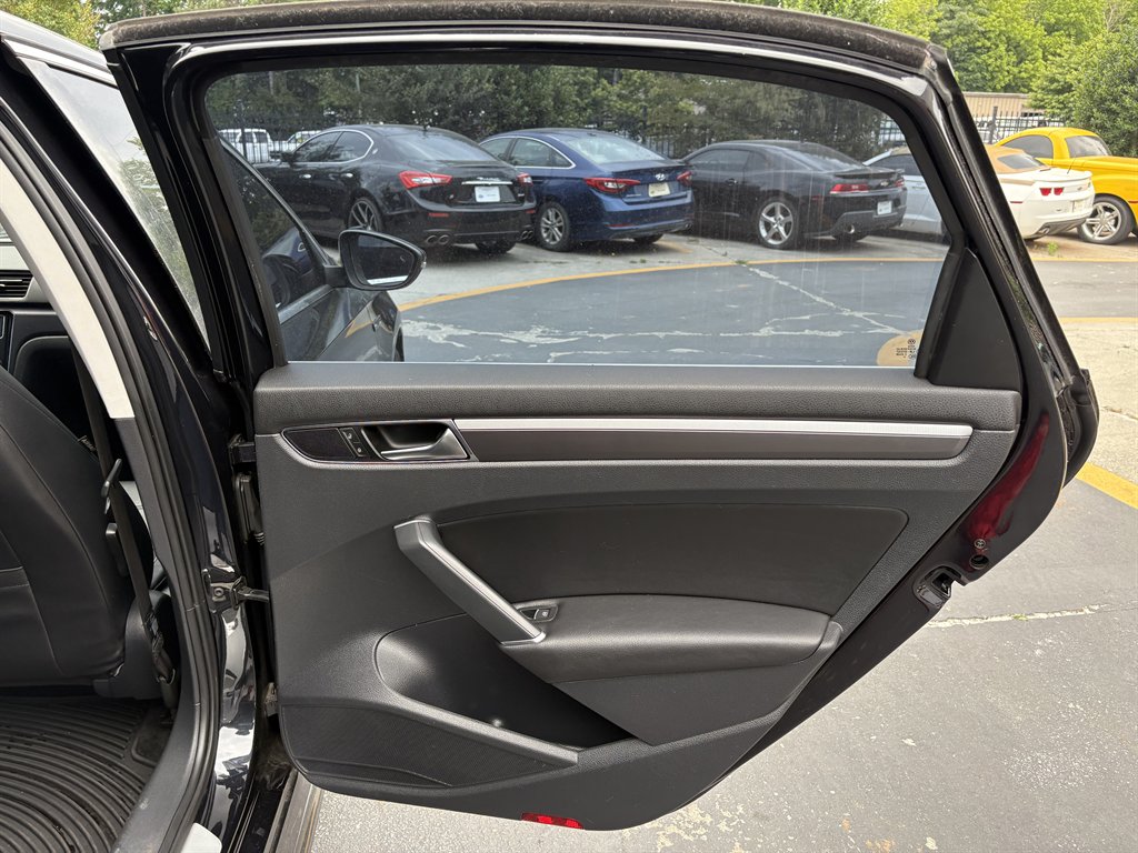 2017 Volkswagen Passat - $7,995