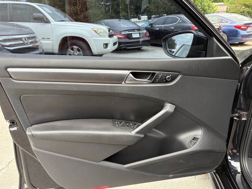 2017 Volkswagen Passat - $7,995