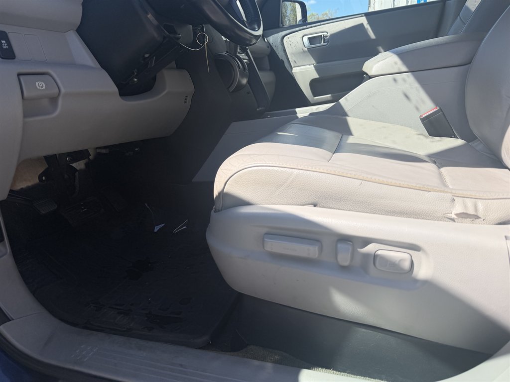 2014 Honda Pilot - $8,995