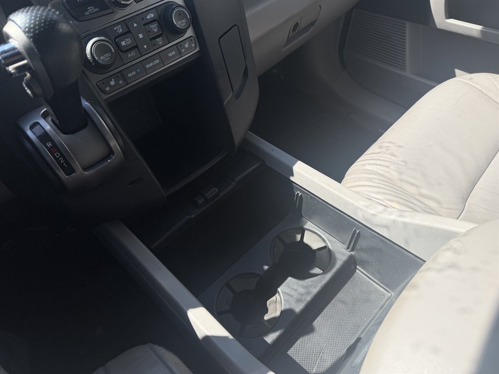 2014 Honda Pilot - $8,995
