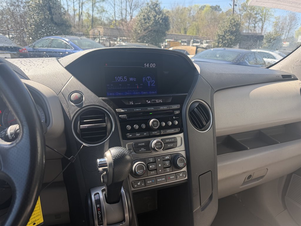 2014 Honda Pilot - $8,995