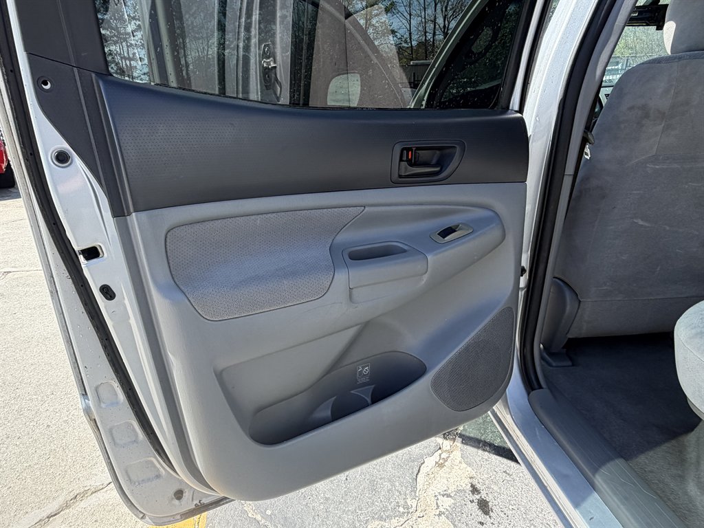 2006 Toyota Tacoma - $13,995