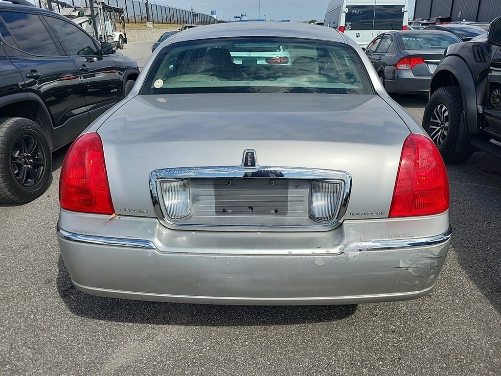 2003 Lincoln Town Car - $9,995